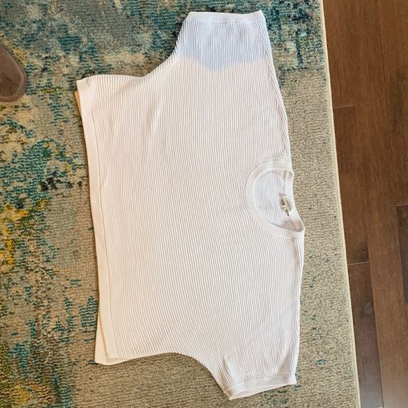 Babaton 3/4 sleeves cropped top - Picture 1 of 6